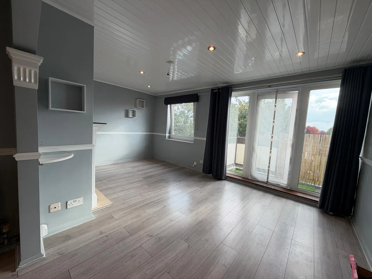 Downfield Road, EN8, photo 7