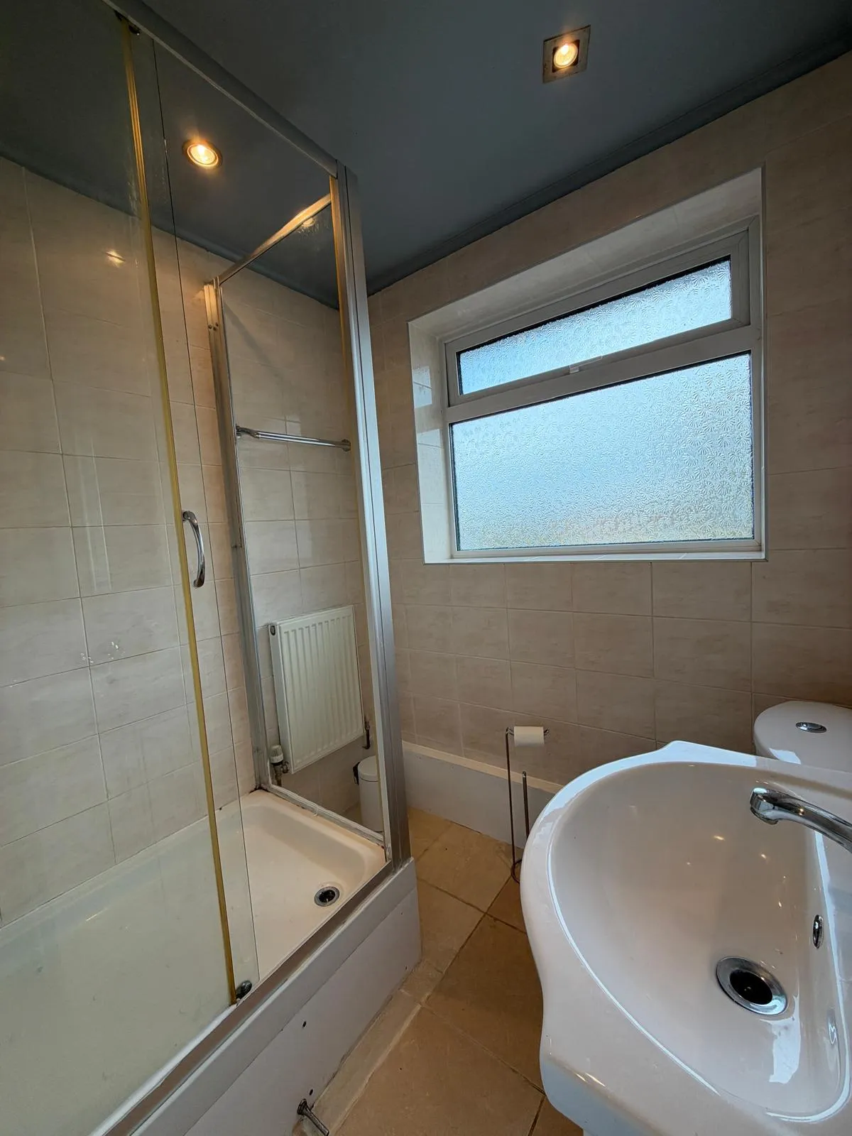 Downfield Road, EN8, photo 5