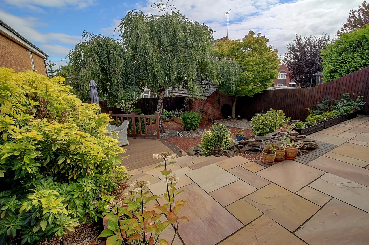 Coombe Drive, Nuneaton, CV10, photo 24