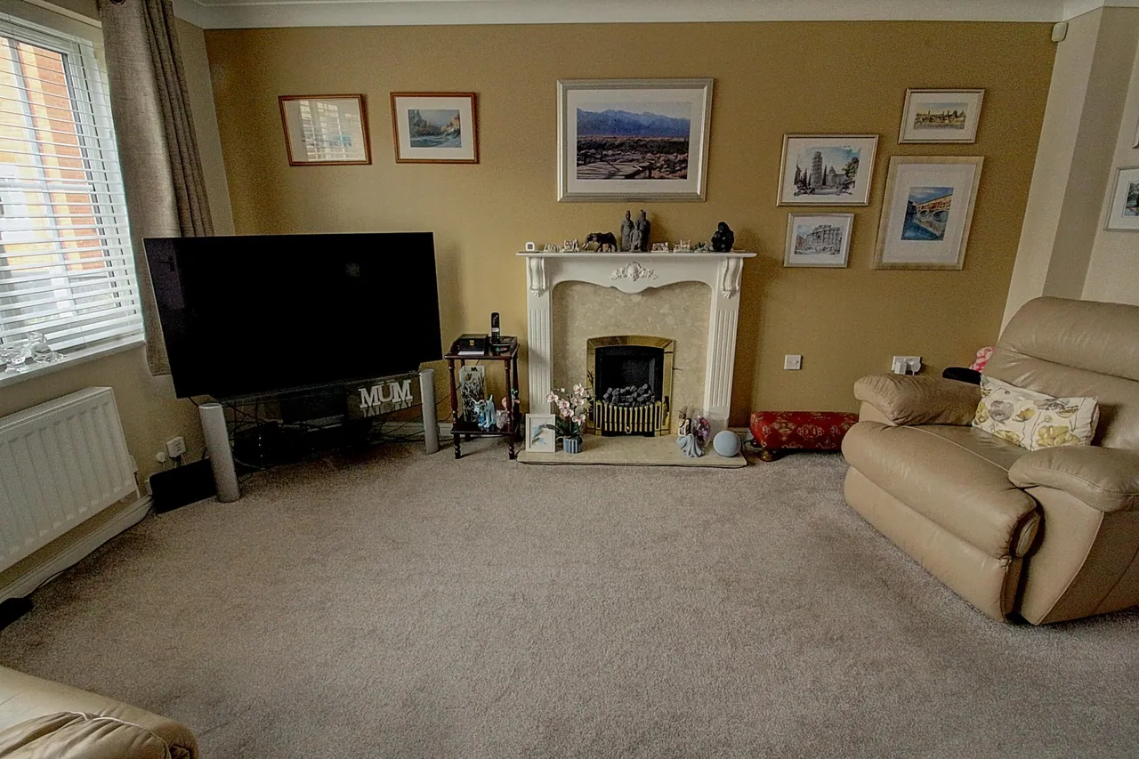 Coombe Drive, Nuneaton, CV10, photo 7