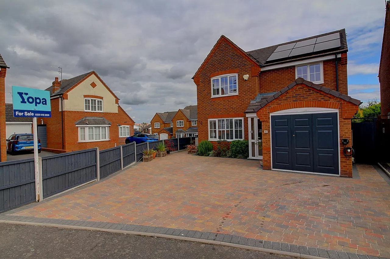 Coombe Drive, Nuneaton, CV10, photo 30