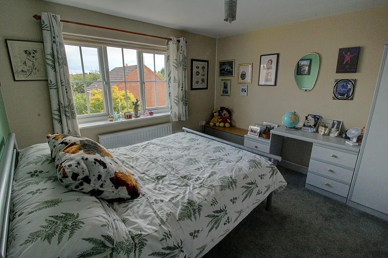 Coombe Drive, Nuneaton, CV10, photo 3