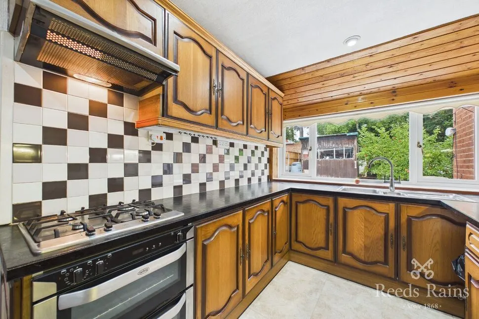 Thornham Avenue, St. Helens, WA9, photo 12