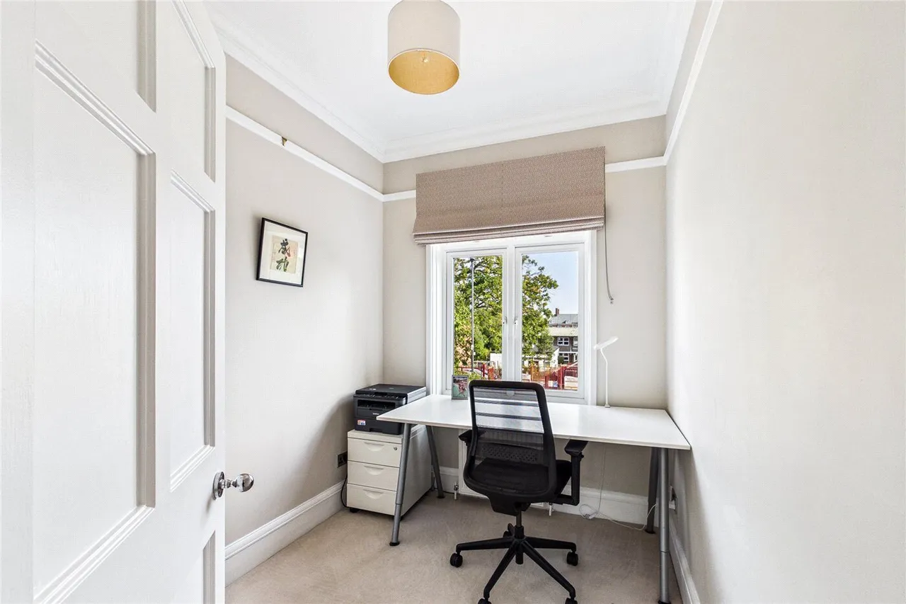 Upper Tulse Hill, London, SW2, photo 8