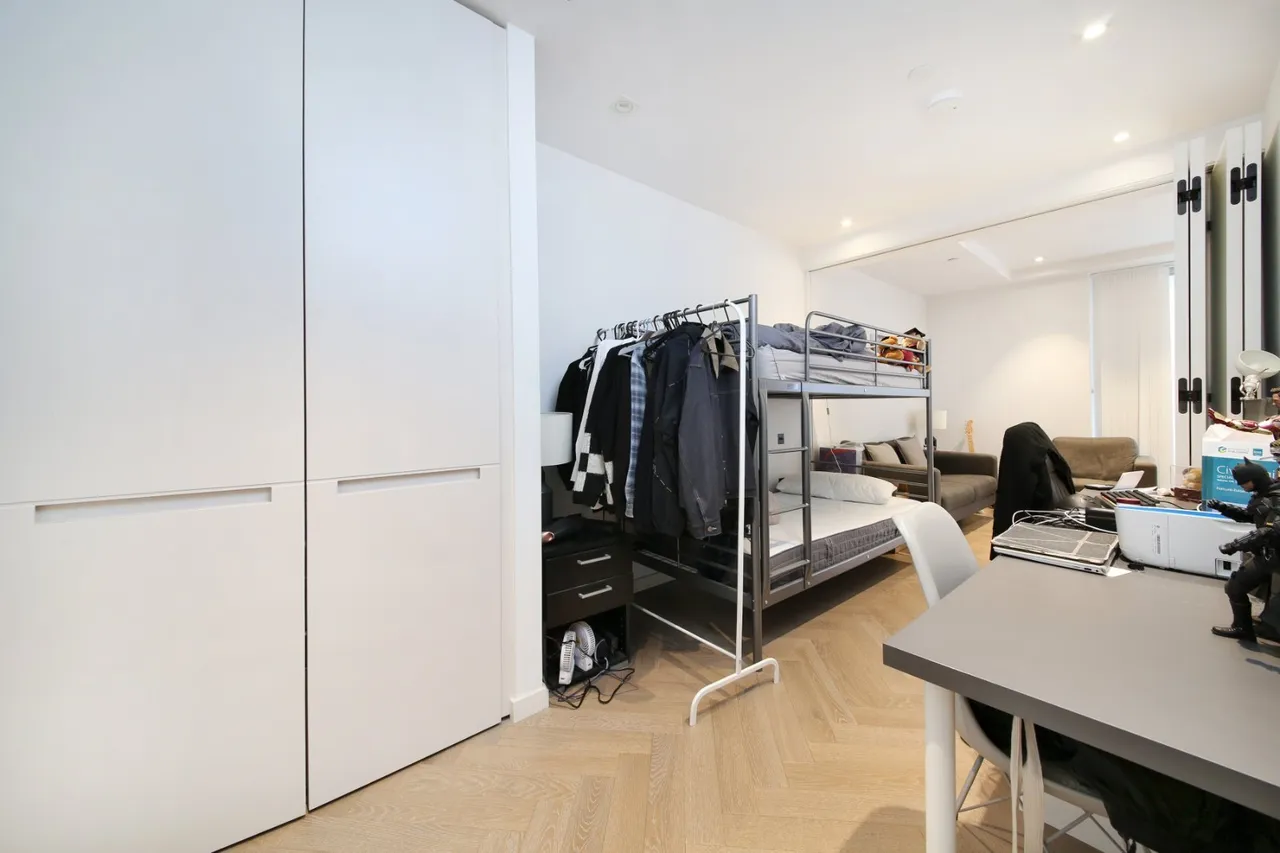 Circus Road West, London, SW11, photo 5