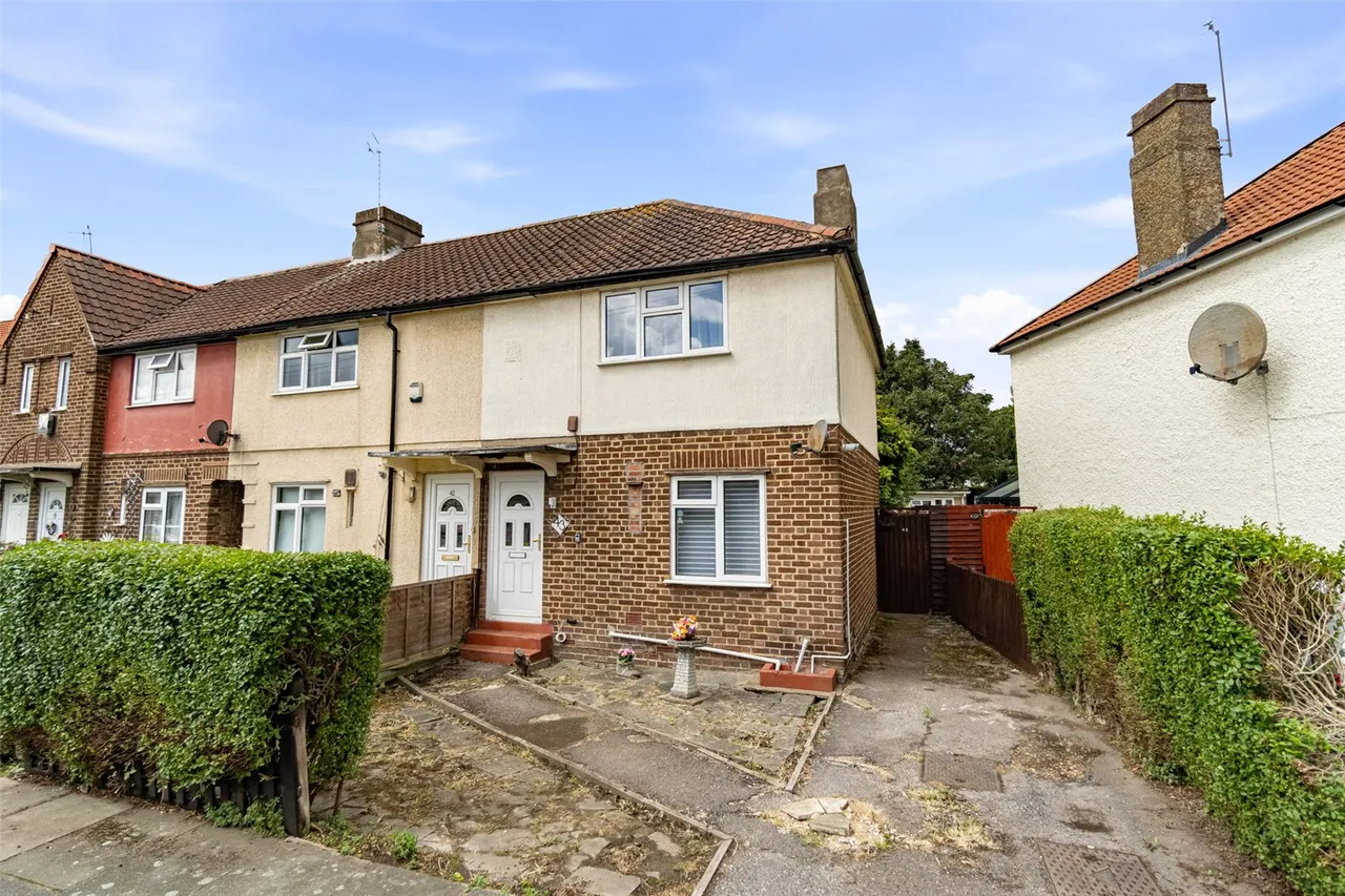 2 bed house for sale — Warburton Road, Twickenham, TW2 6EW