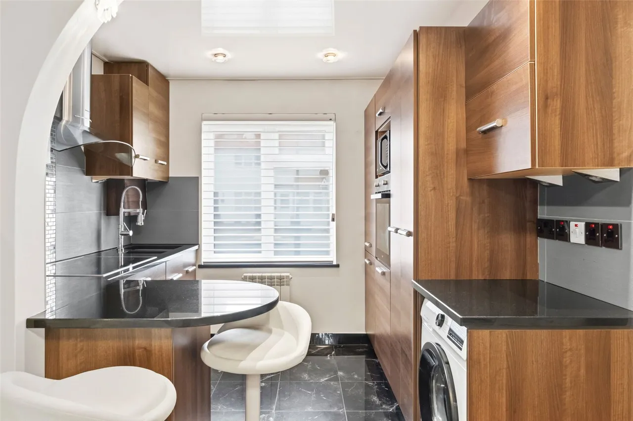Warburton Road, Twickenham, TW2 6EW, photo 4