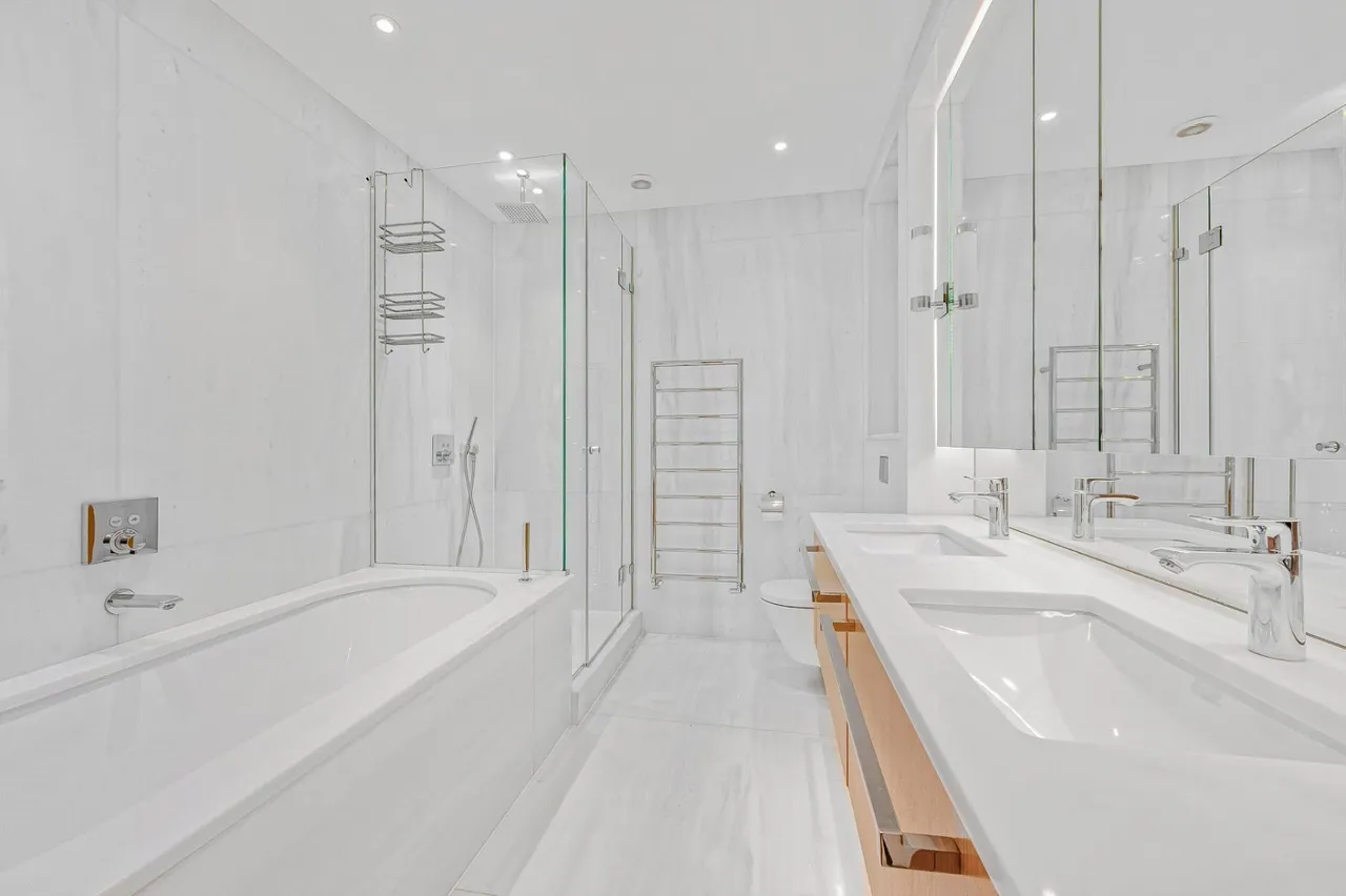 Upper Grosvenor Street, London, W1K, photo 5