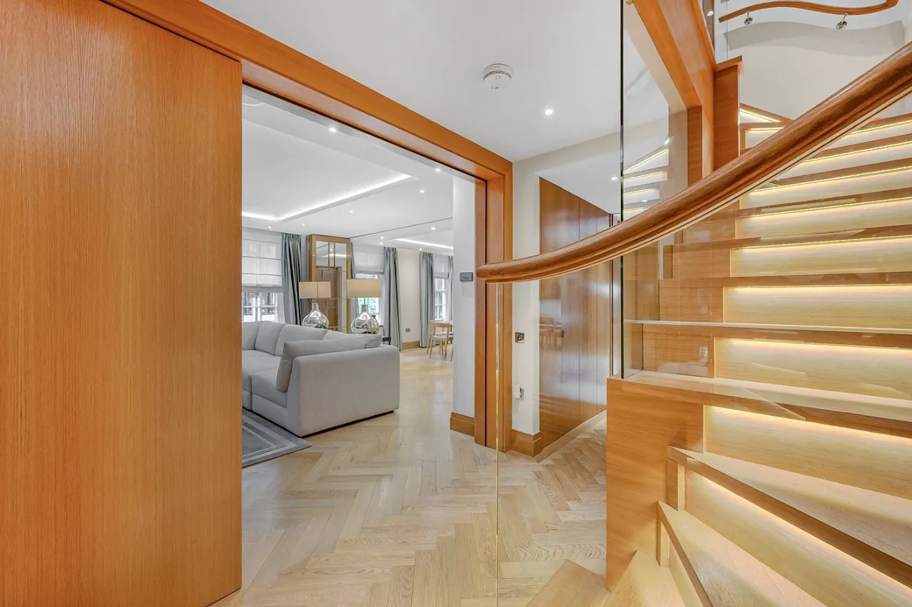 Upper Grosvenor Street, London, W1K, photo 6