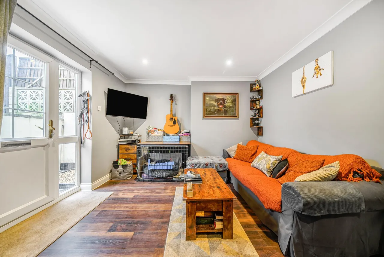 Belvedere Drive, Newbury, RG14, photo 3