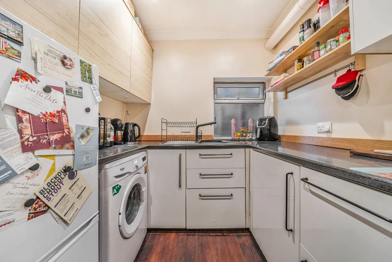 Belvedere Drive, Newbury, RG14, photo 7