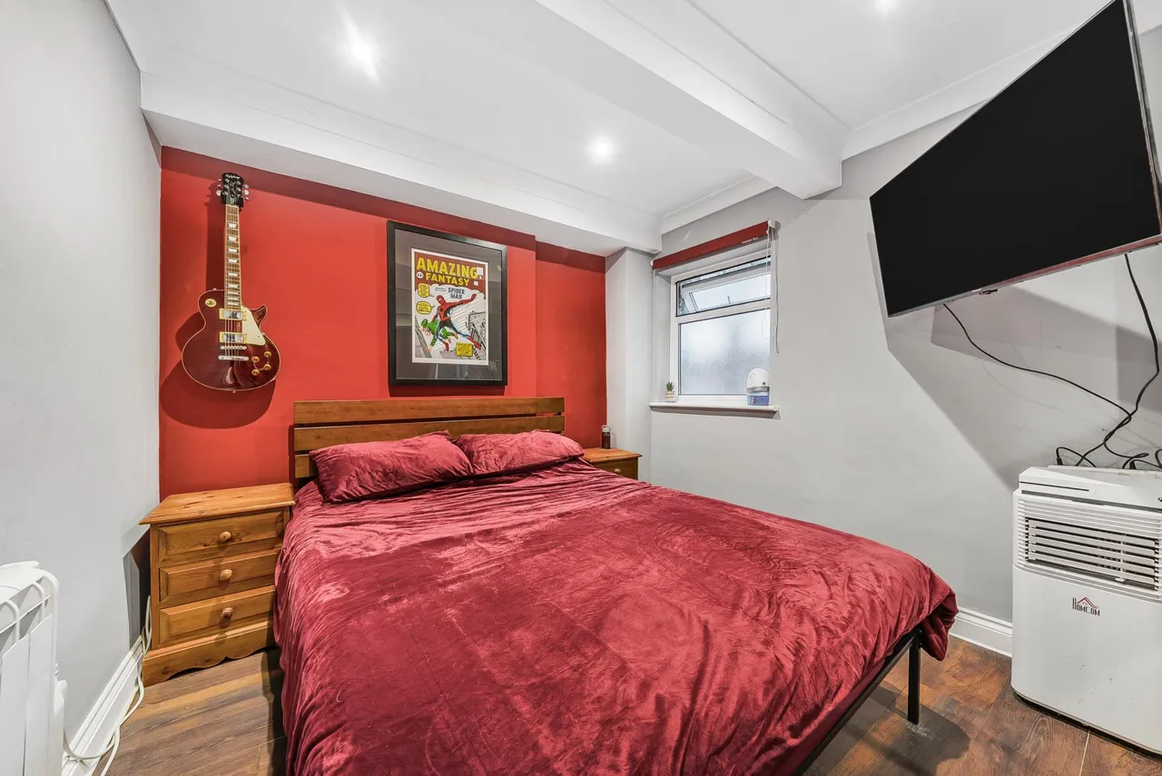 Belvedere Drive, Newbury, RG14, photo 8