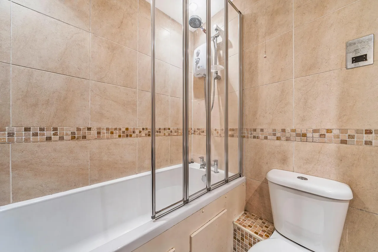 Belvedere Drive, Newbury, RG14, photo 10