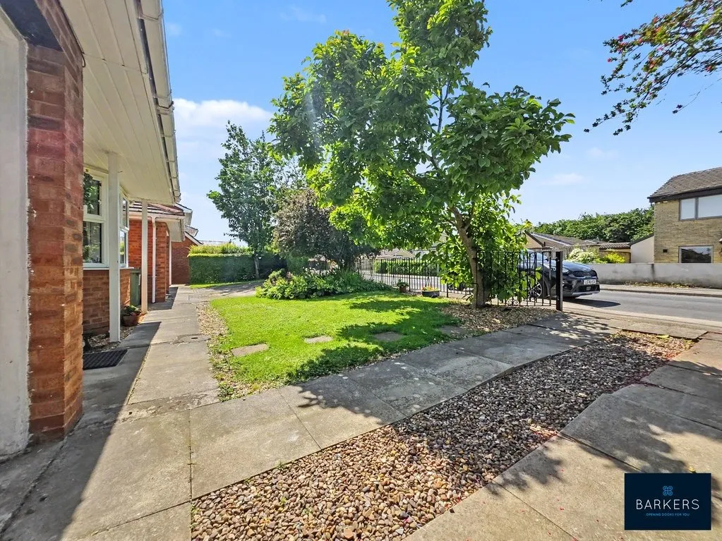 Hodgson Lane, Drighlington BD11 1BW, photo 2