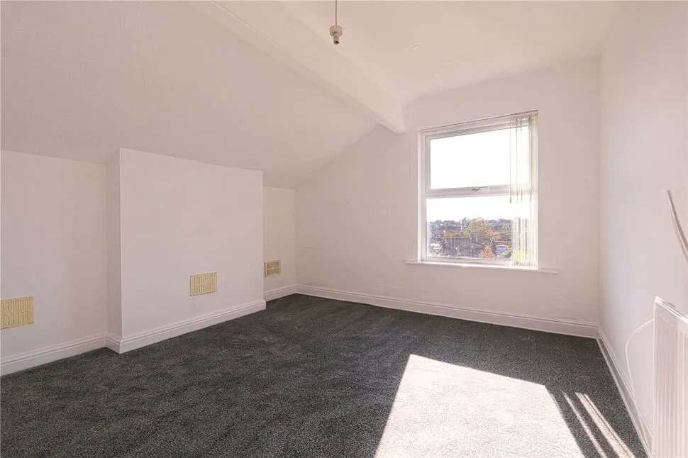 Manchester Road, Denton, M34, photo 5