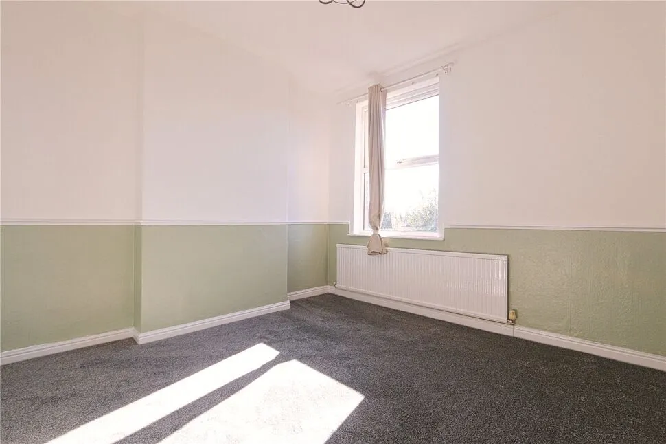 Manchester Road, Denton, M34, photo 4