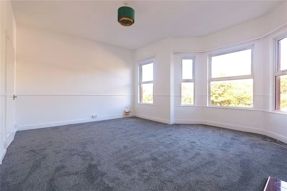 Manchester Road, Denton, M34, photo 2