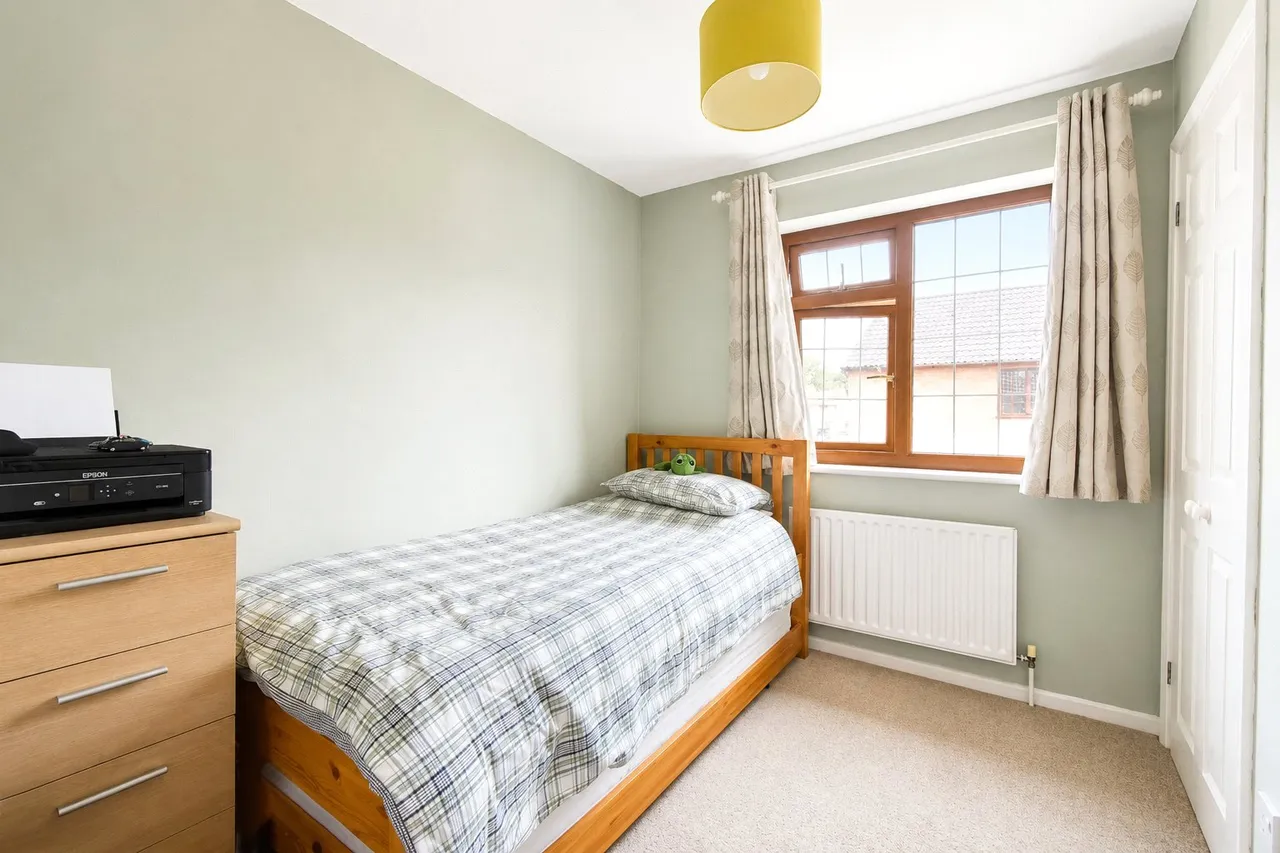 Mill Close, Sherfield-on-Loddon, Hook, Hampshire, RG27 0AQ, photo 14