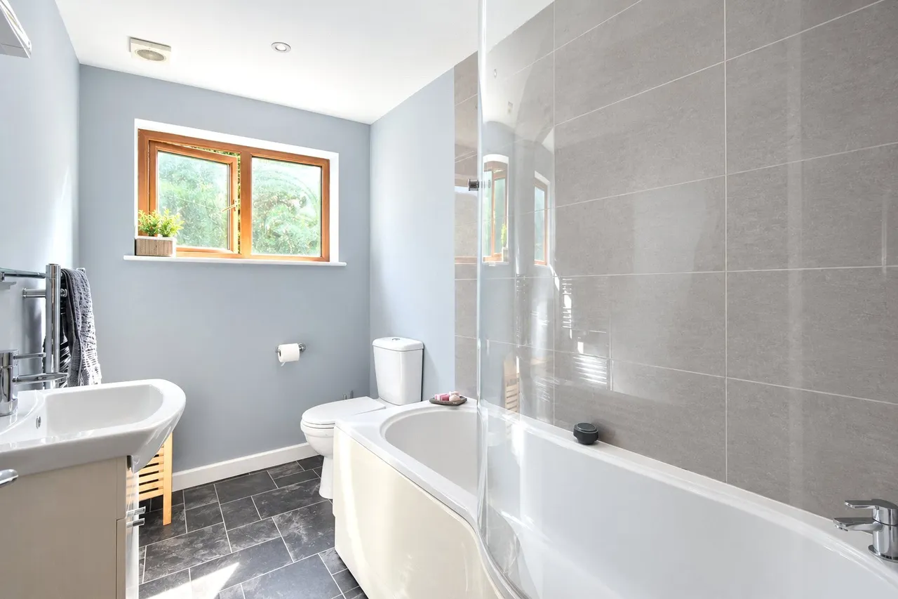 Mill Close, Sherfield-on-Loddon, Hook, Hampshire, RG27 0AQ, photo 9
