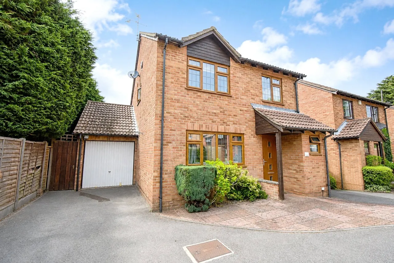 Mill Close, Sherfield-on-Loddon, Hook, Hampshire, RG27 0AQ, photo 19
