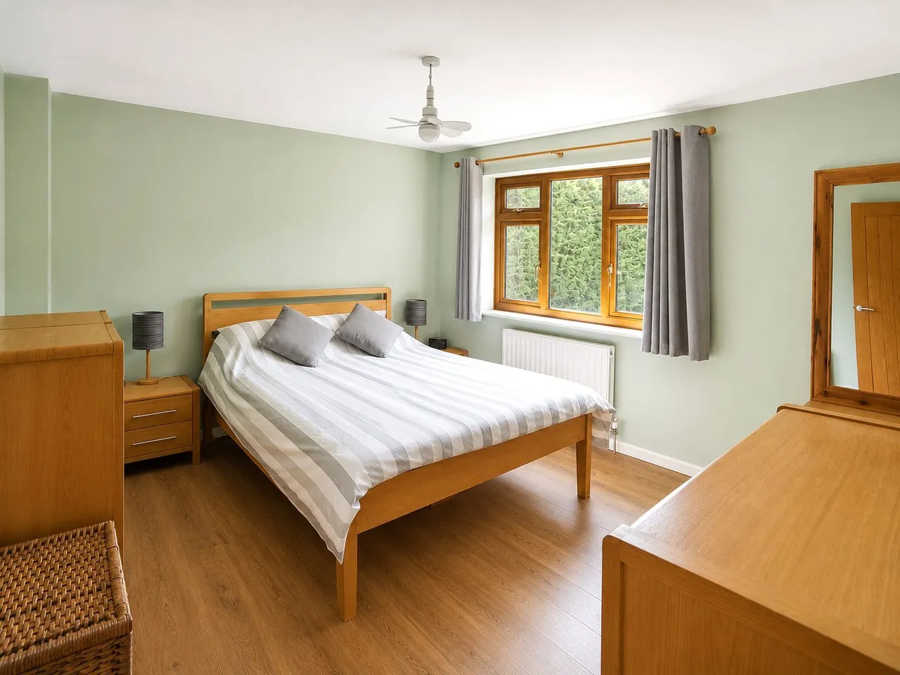 Mill Close, Sherfield-on-Loddon, Hook, Hampshire, RG27 0AQ, photo 8