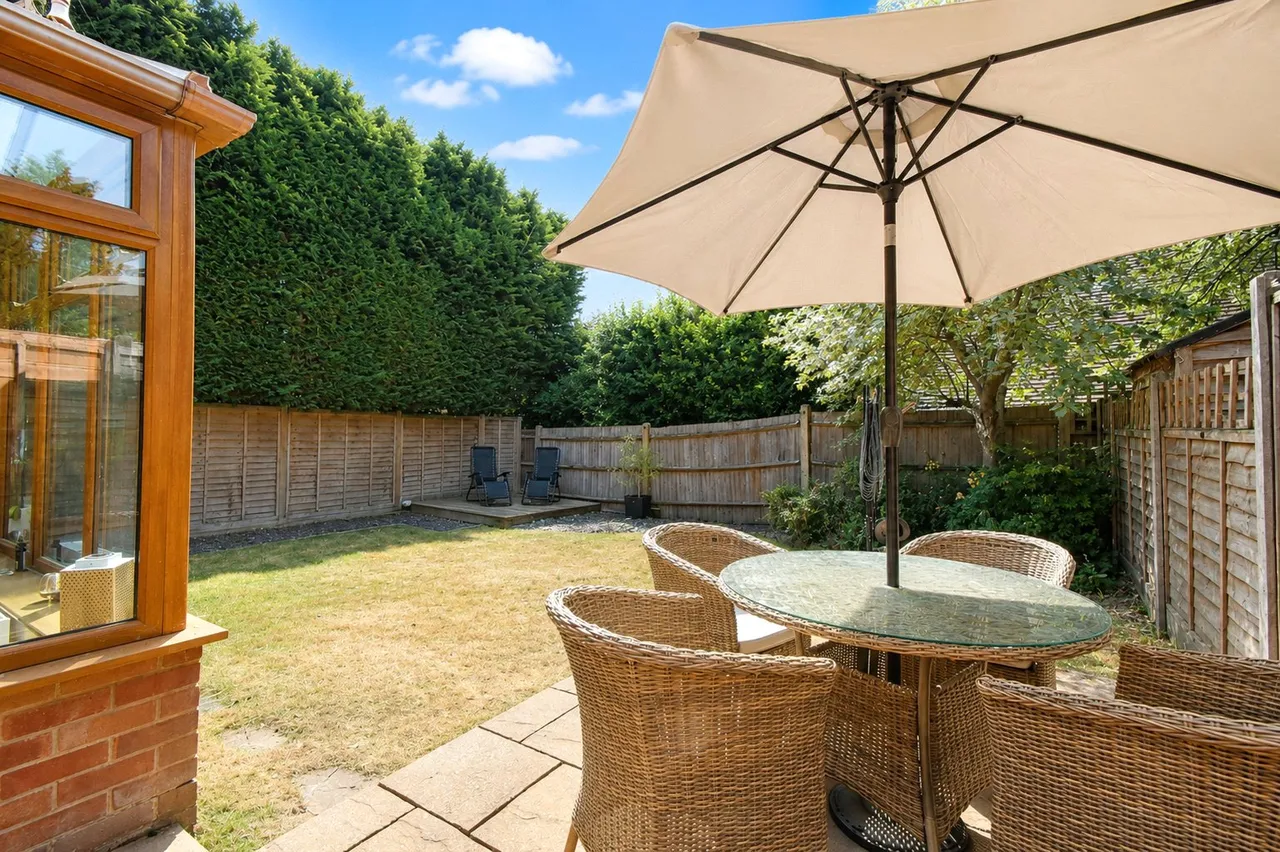Mill Close, Sherfield-on-Loddon, Hook, Hampshire, RG27 0AQ, photo 17