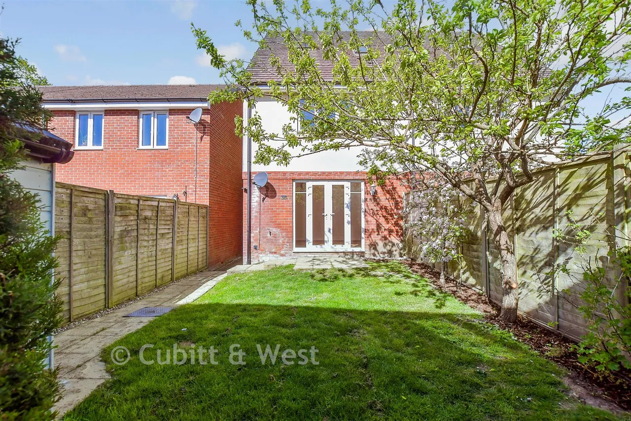Oaklands Avenue, Rowland's Castle, PO9, photo 12