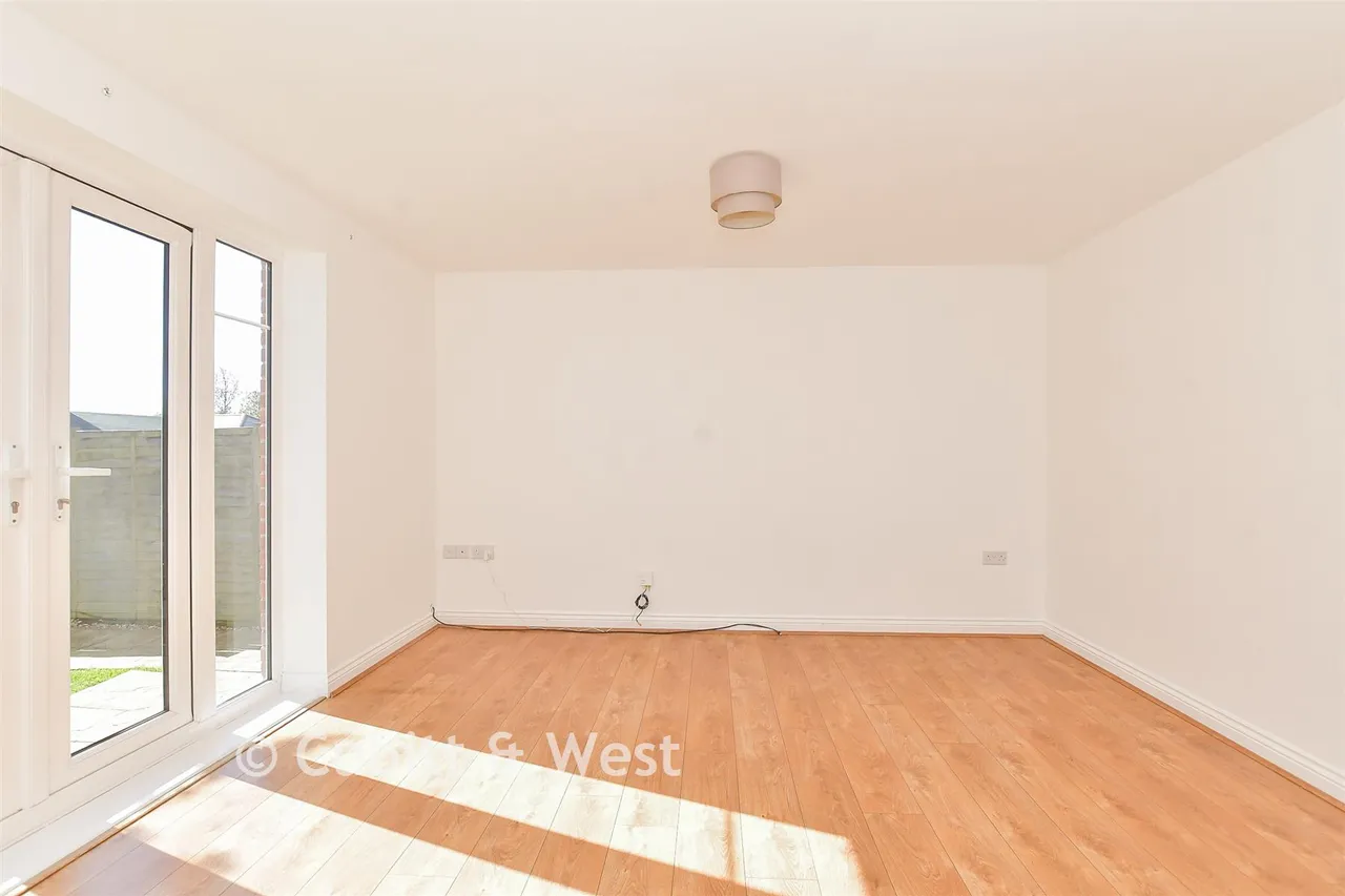 Oaklands Avenue, Rowland's Castle, PO9, photo 6
