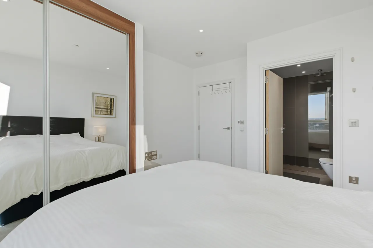 Hebden Place, Nine Elms Point, SW8, photo 10