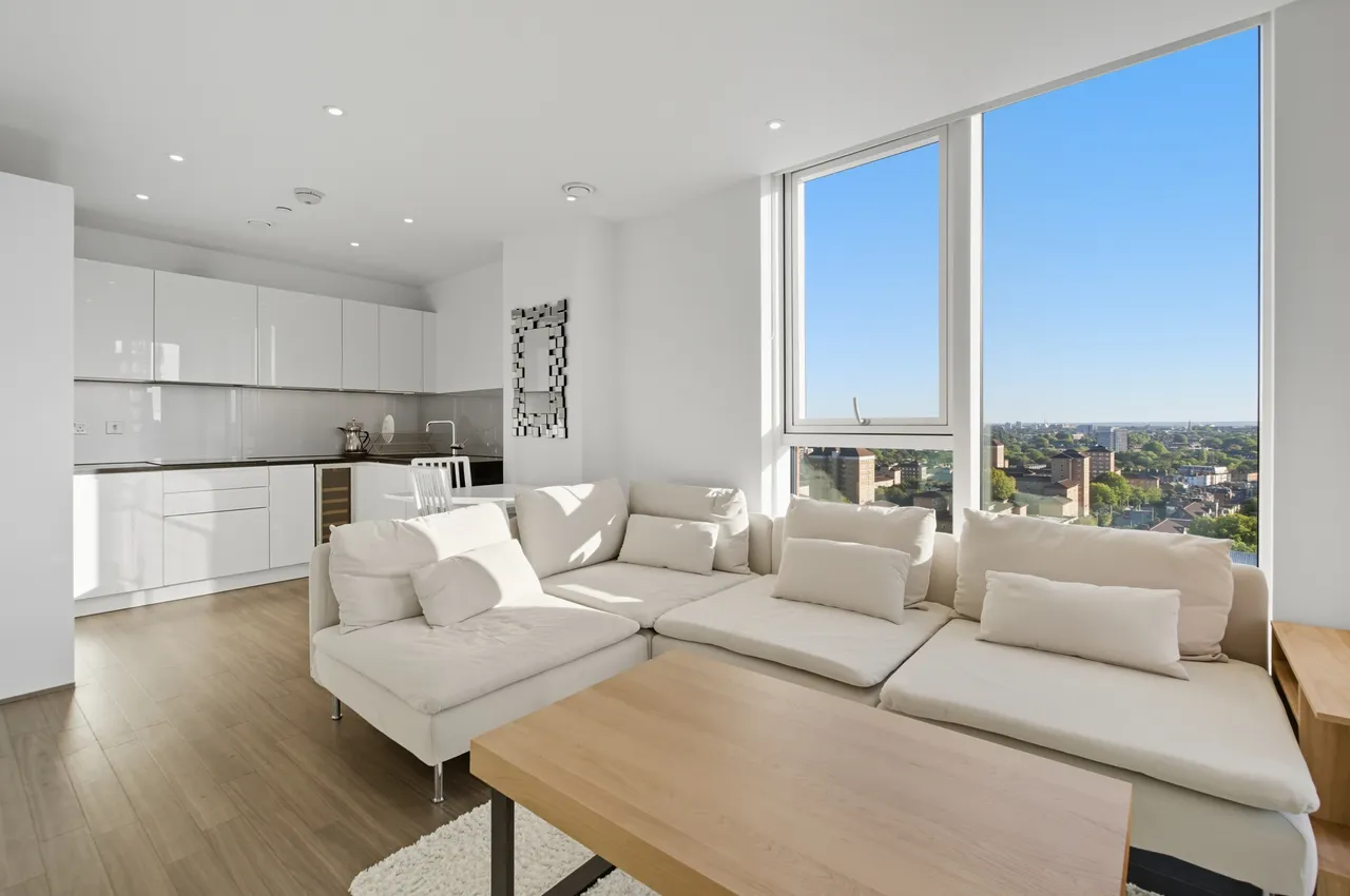 Hebden Place, Nine Elms Point, SW8, photo 2