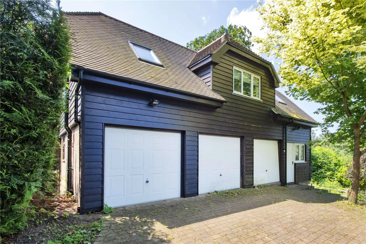Little Julians Hill, Sevenoaks, Kent, TN13 1QB, photo 4