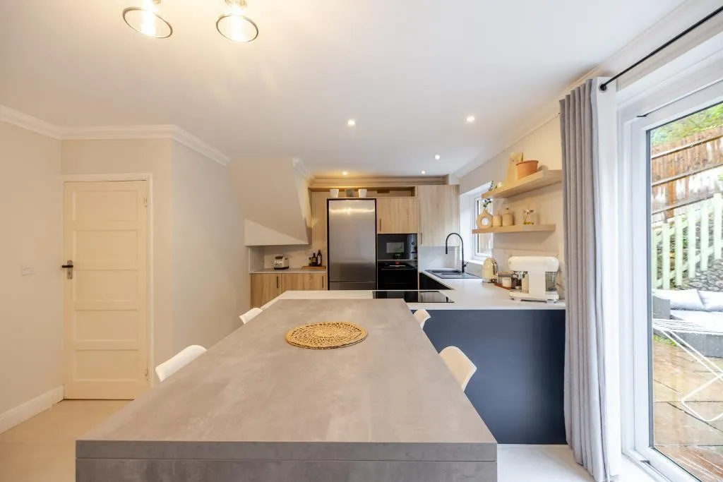 Hillbury Road, Warlingham, photo 14