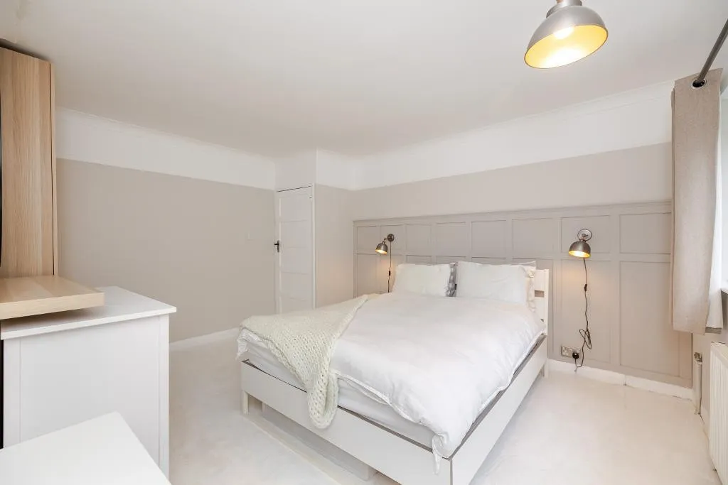 Hillbury Road, Warlingham, photo 27