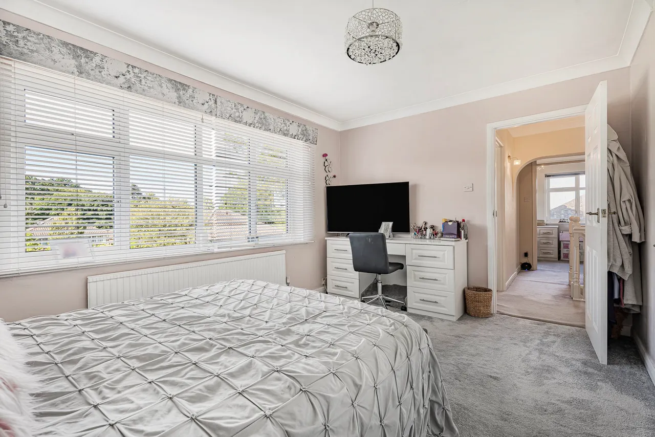 Middle Hill, Egham, TW20, photo 23