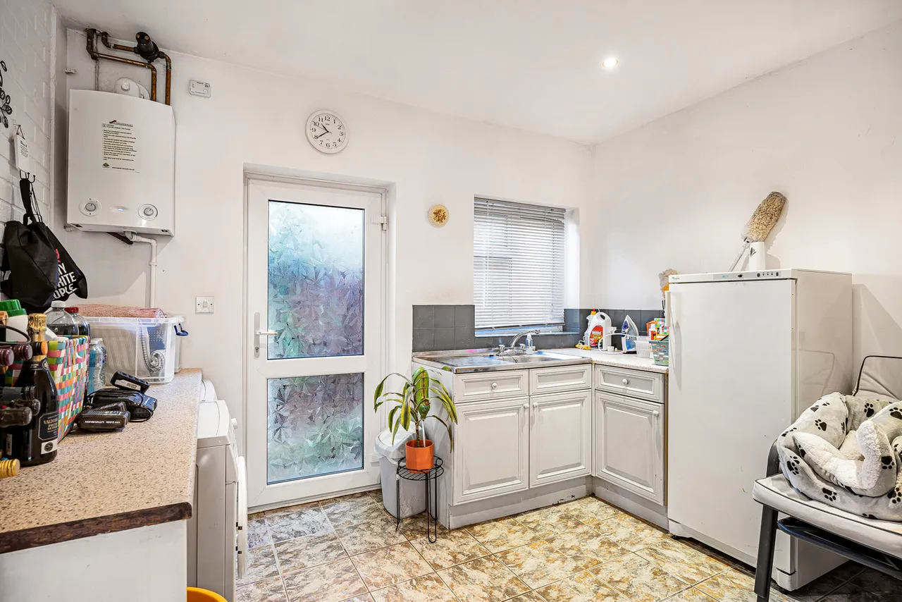 Middle Hill, Egham, TW20, photo 30