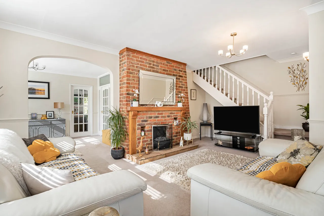 Middle Hill, Egham, TW20, photo 3