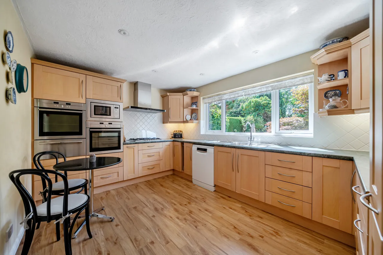 Crabtree Lane, Headley, GU35, photo 4