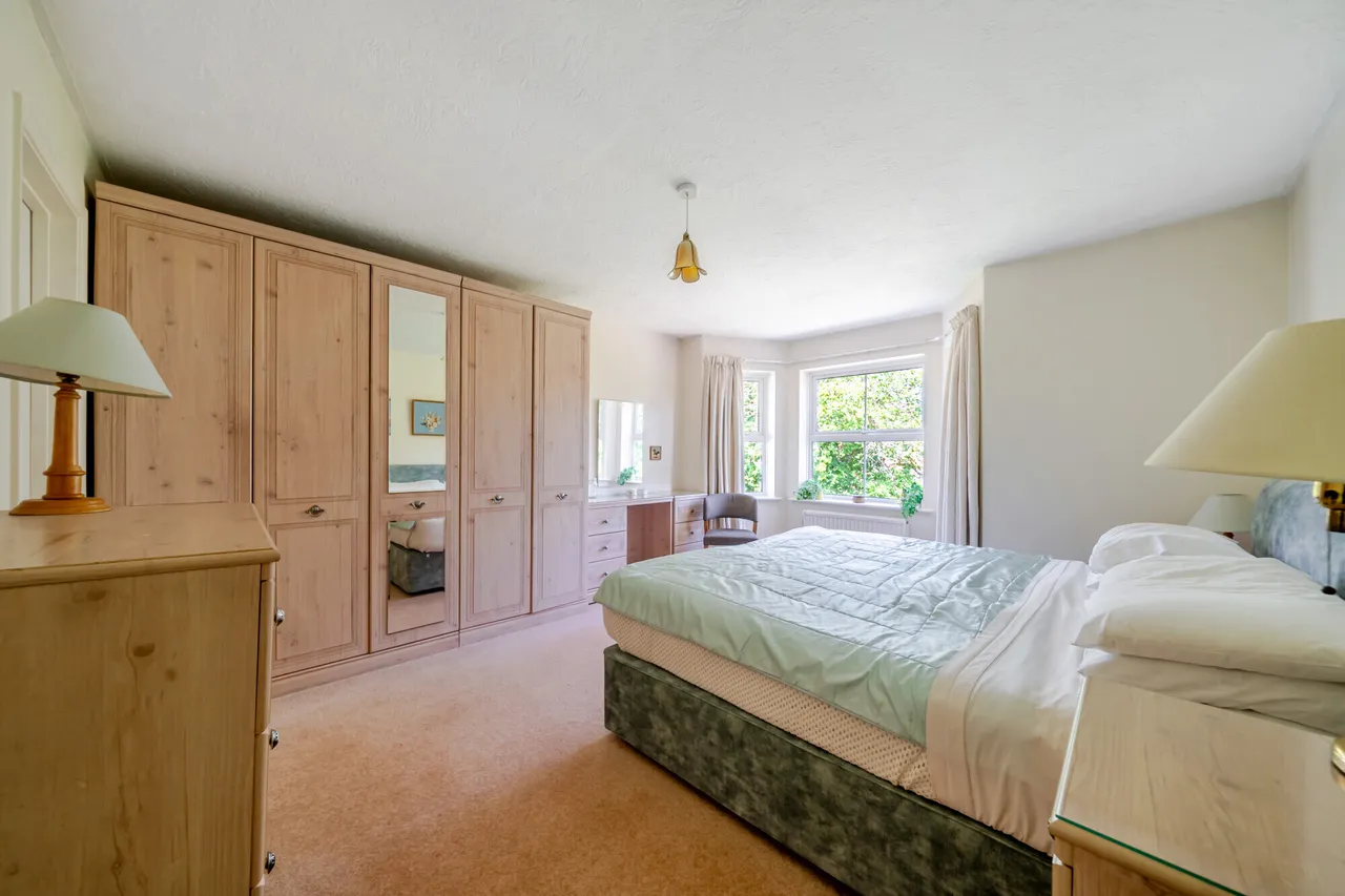 Crabtree Lane, Headley, GU35, photo 11