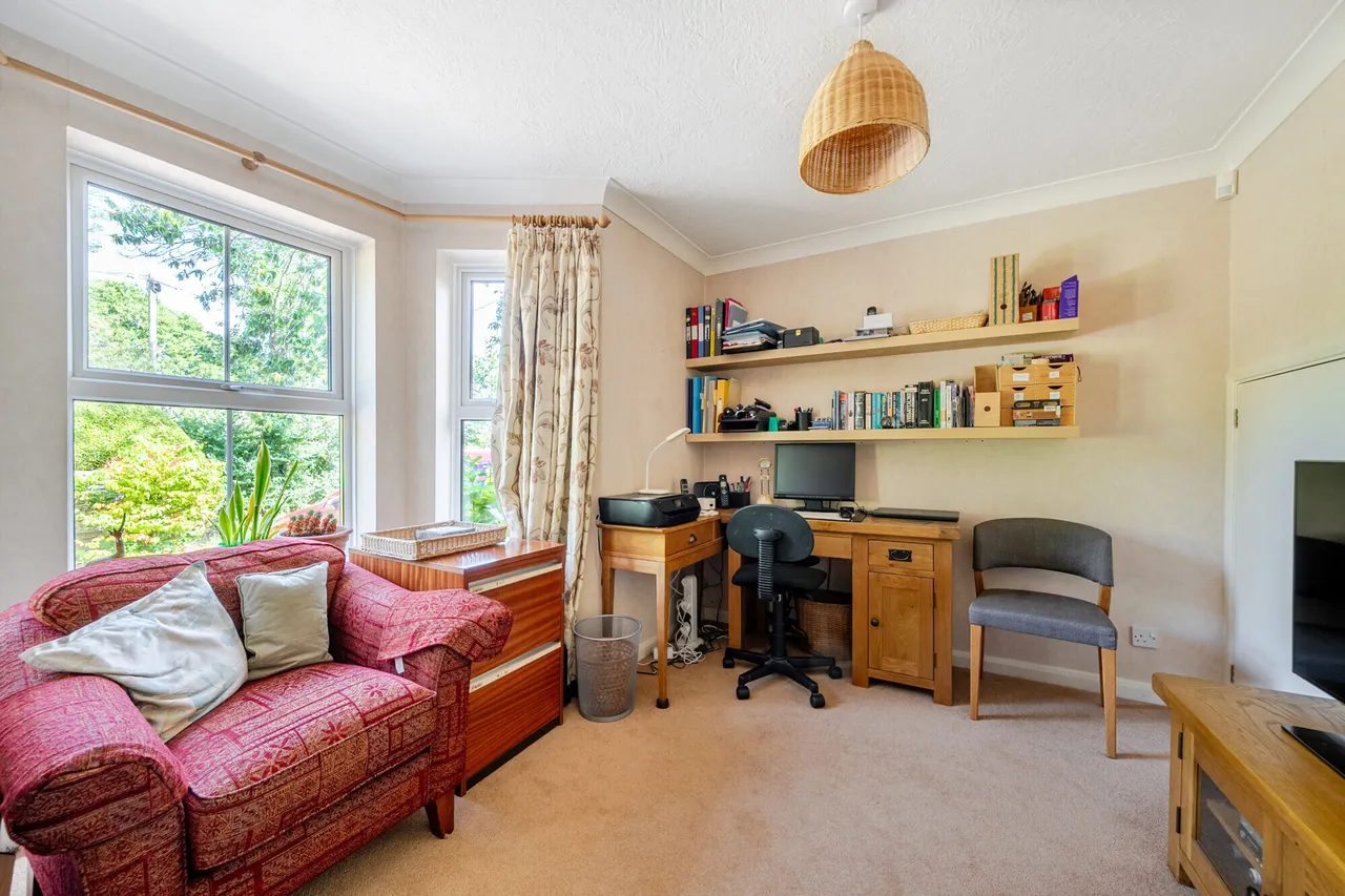Crabtree Lane, Headley, GU35, photo 7