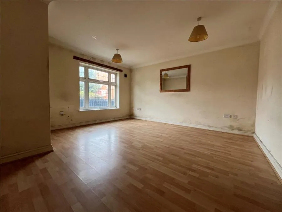 London Road, Camberley, GU15, photo 4