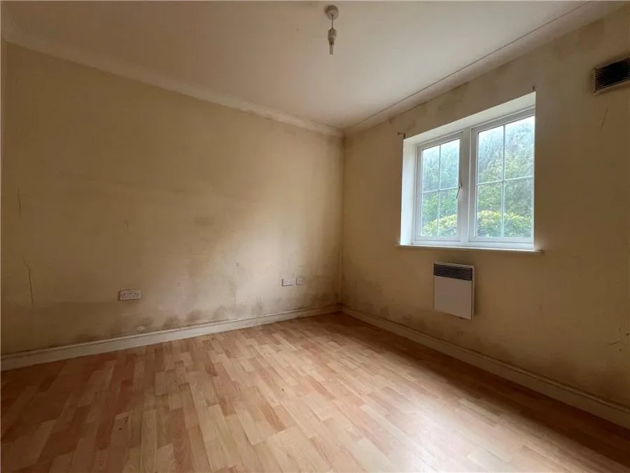 London Road, Camberley, GU15, photo 3