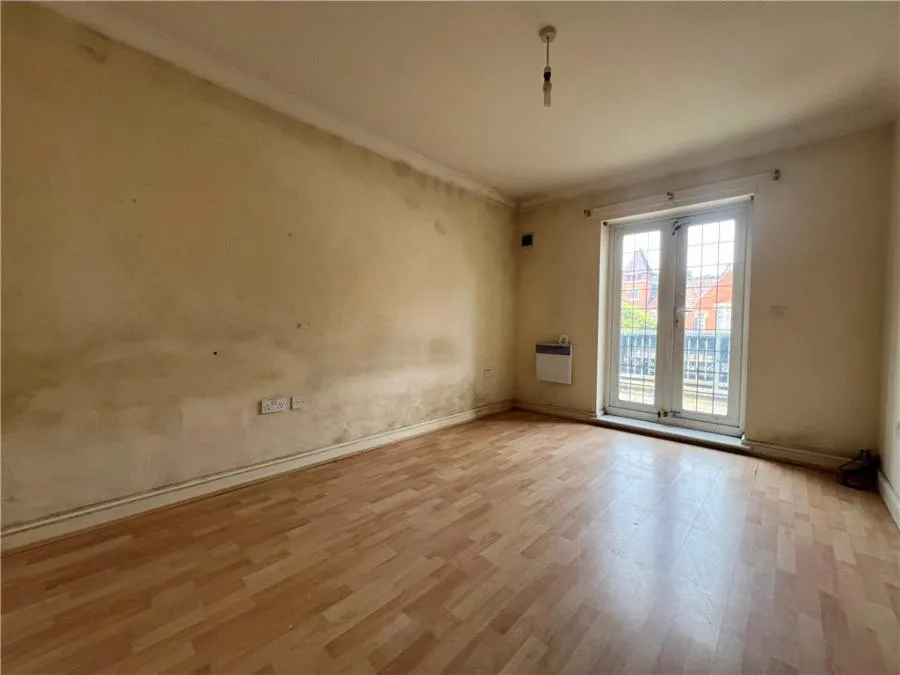 London Road, Camberley, GU15, photo 2