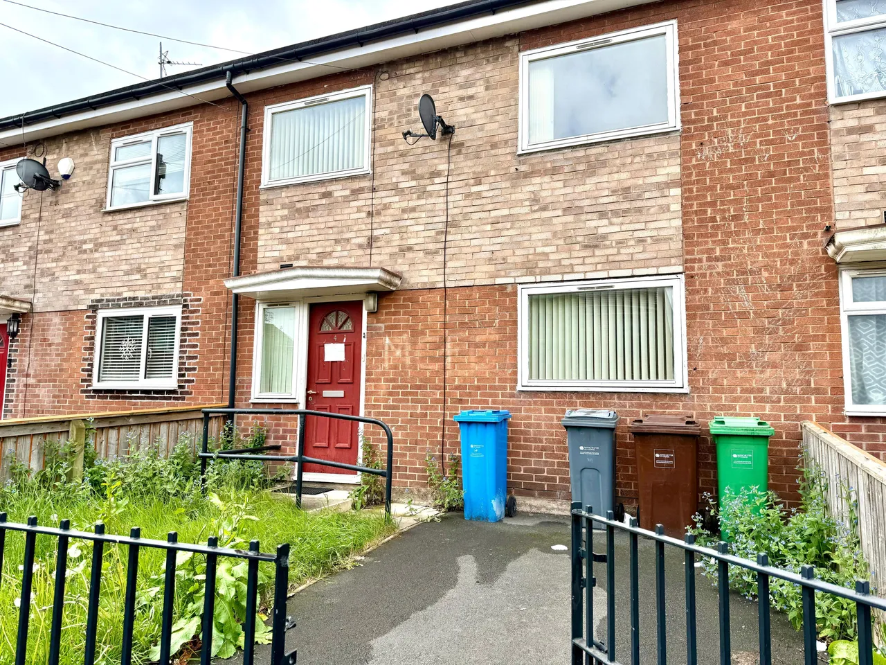 1 bed house to rent — Room 2, Milnrow Close, City Centre Border M13