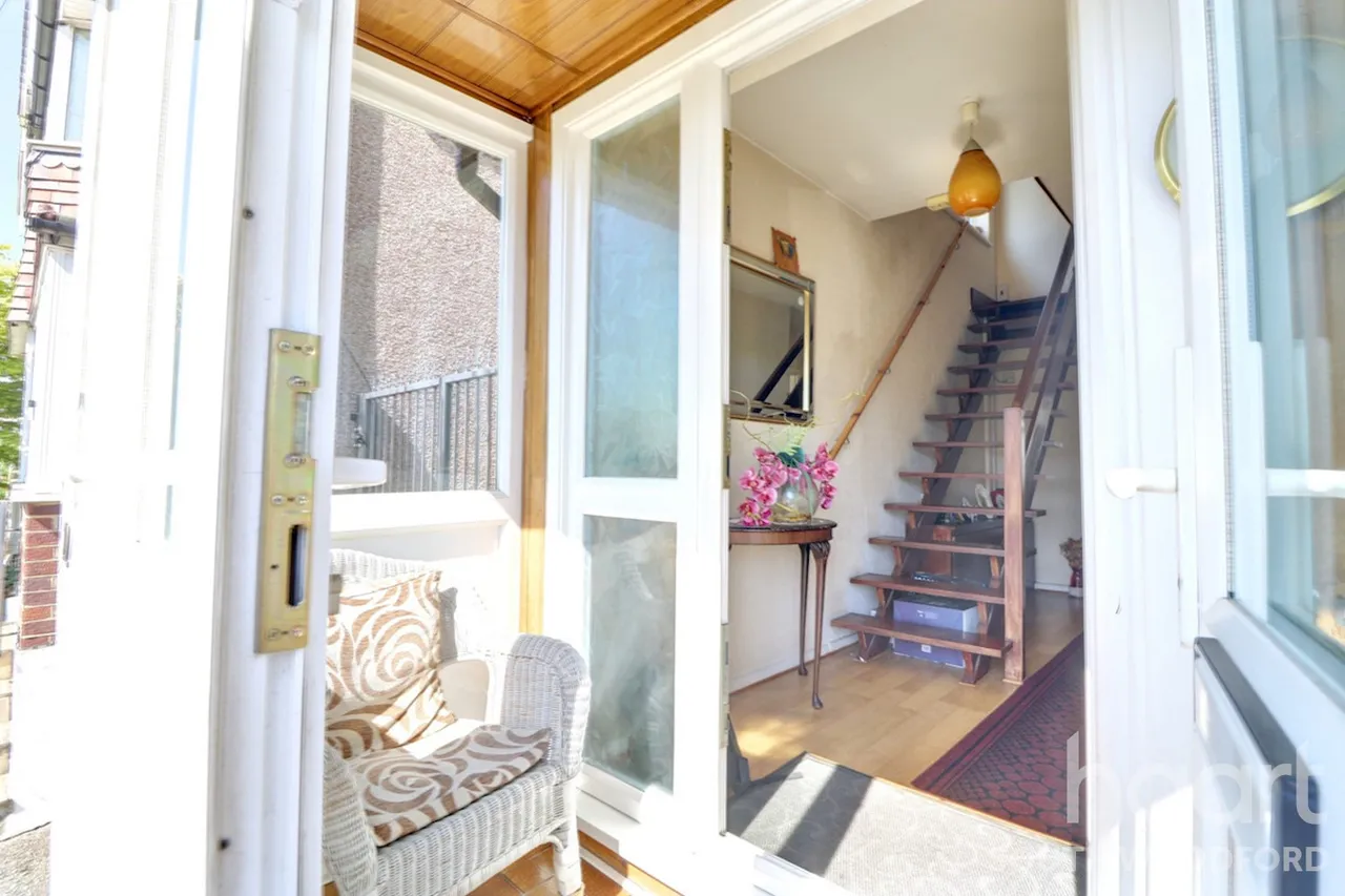 Southend Road, Woodford Green, IG8, photo 11
