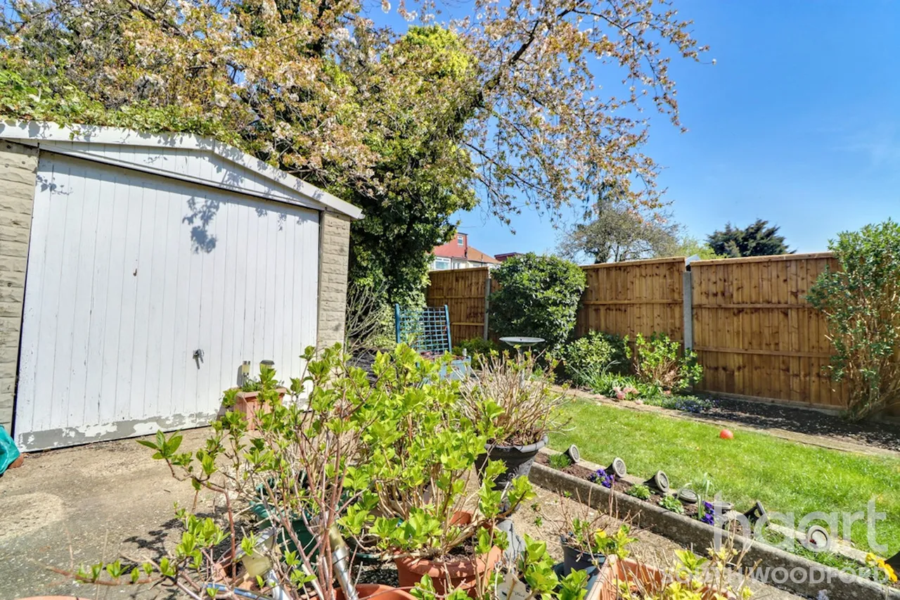 Southend Road, Woodford Green, IG8, photo 6