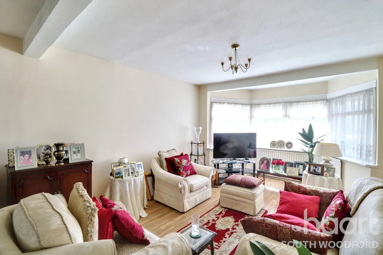 Southend Road, Woodford Green, IG8, photo 8