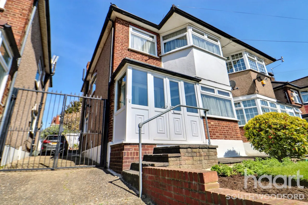 Southend Road, Woodford Green, IG8, photo 21