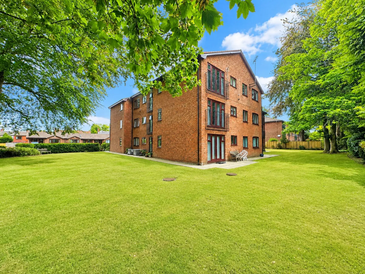 Plumley Close, SK3, photo 16