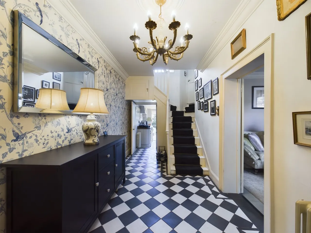 3 bed high street, stanwell,tw19 for sale, Stanwell, Surrey