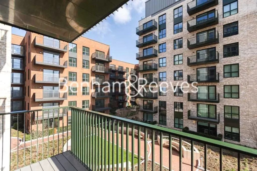 Cedrus Avenue, Southall, UB1, photo 9